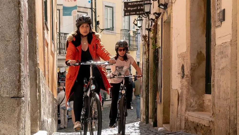 Lisbon: Tasty E-Bike Food Tour