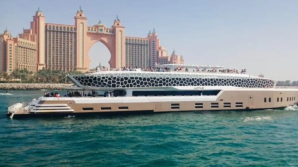 Dubai Luxury 7 Star Mega Yacht Dinner Cruise