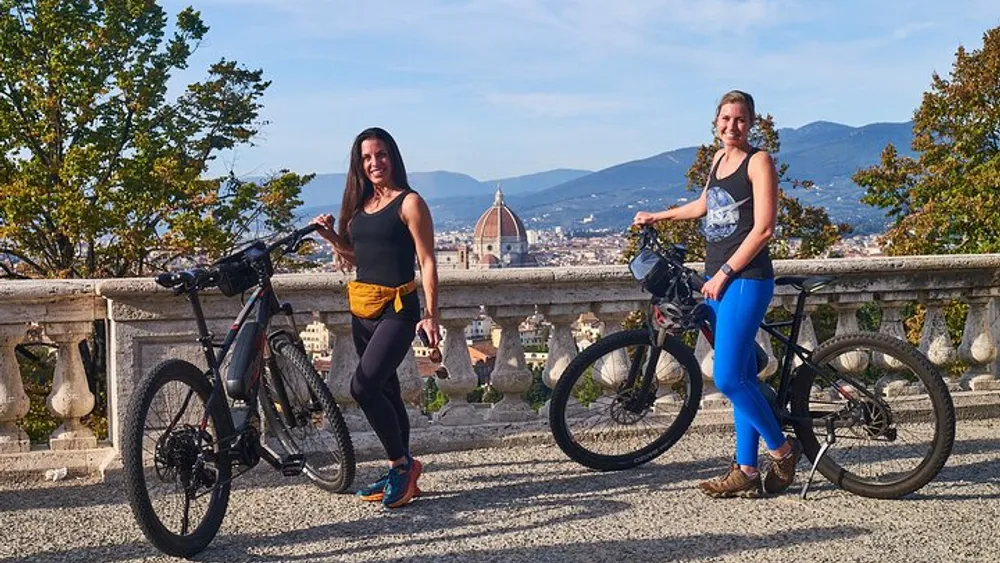 E-bike 2.5 hour Florence hills tour with olive oil tasting