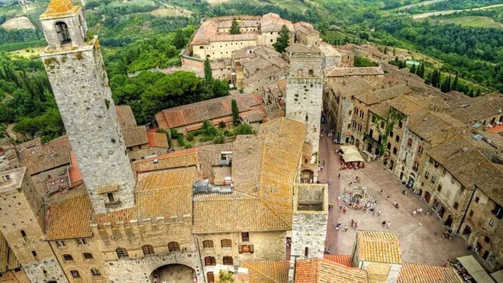 Siena and San Gimignano Full-Day Small-Group Wine Tasting Tour