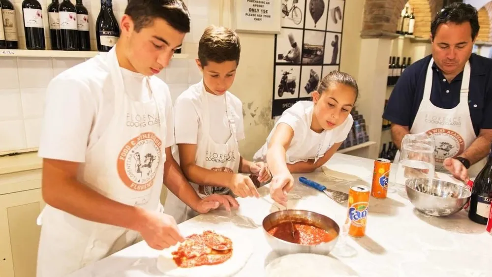 Florence: Pizza and Gelato Making Cooking Class