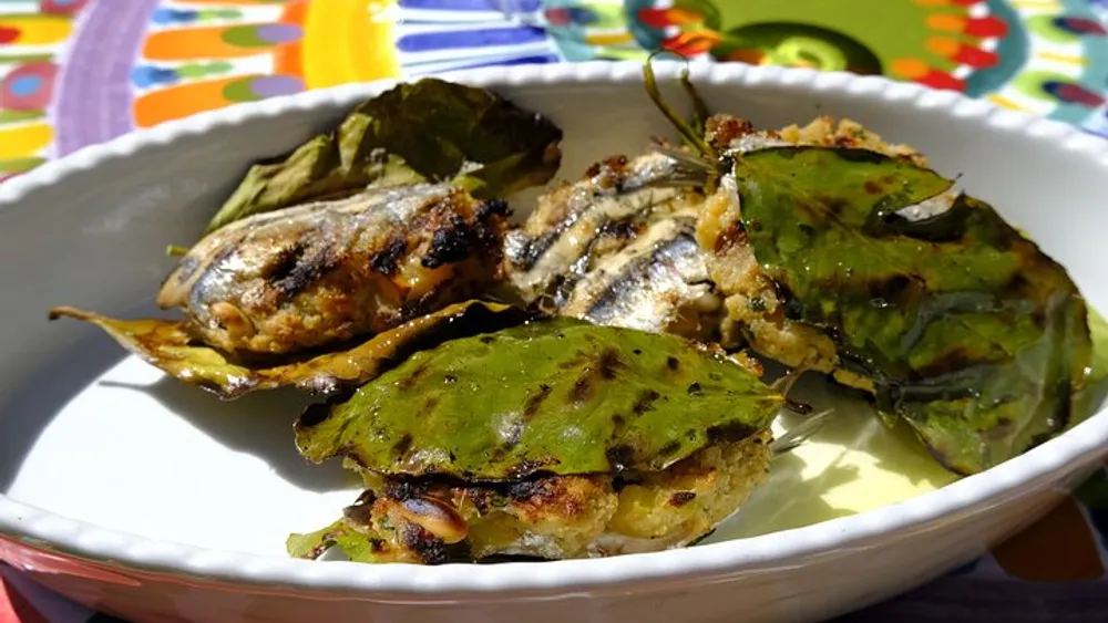 Taormina Sicilian Cooking Class with Market Visit and Wine