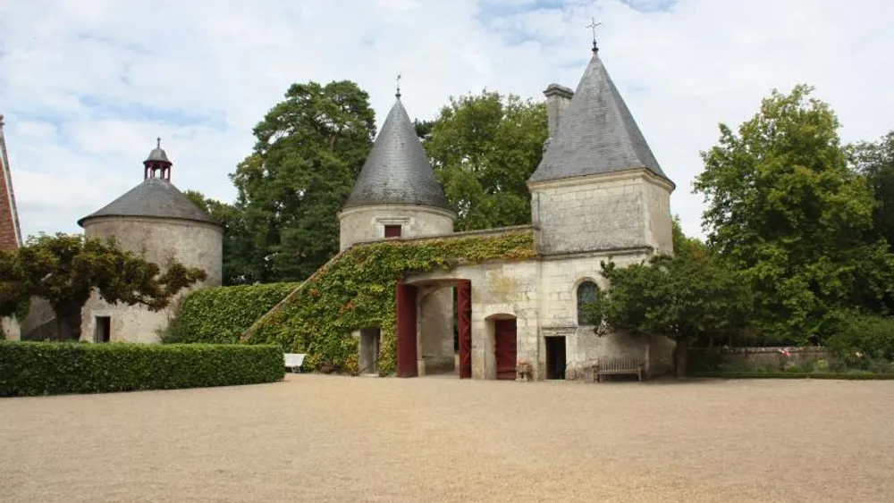 From Paris: Loire Valley Castles & Wine