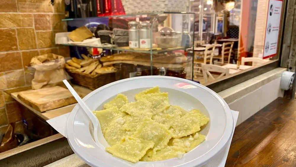 Florence Food Tour: Home-Made Pasta, Truffle, Cantucci, Olive Oil, Gelato