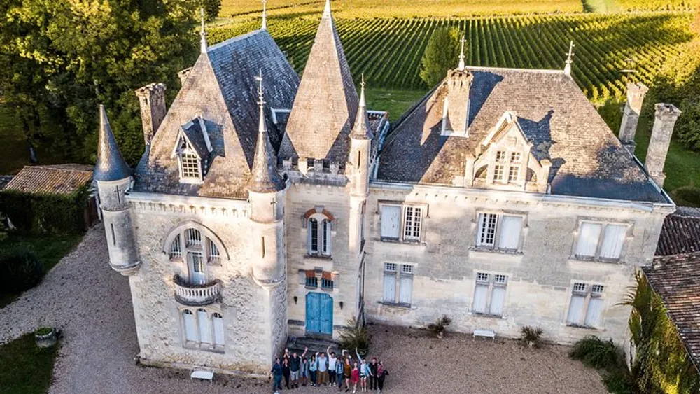 Saint-Emilion Winery Morning Tour with Local Guide