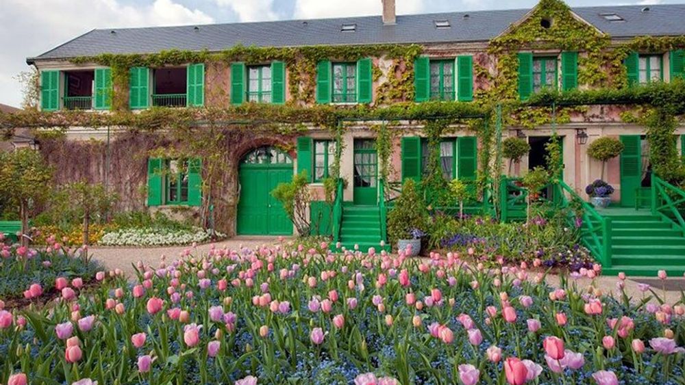 Private Tour in Giverny with 2 hour Dinner Cruise in Seine River
