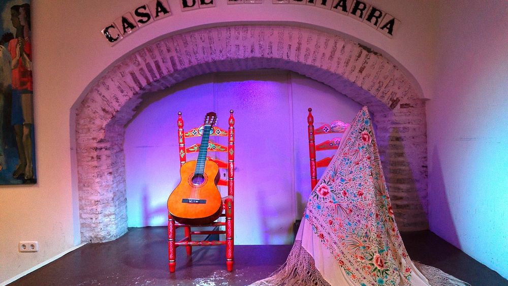 Seville Flamenco Show: Guided Visit + Tapas
