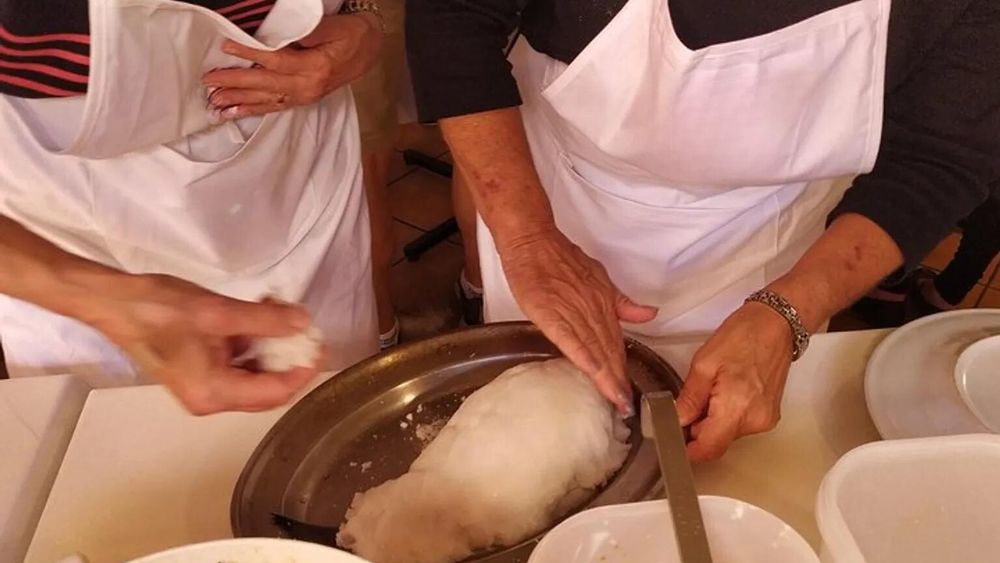 Taormina: Sicilian Cooking Class and Market Tour