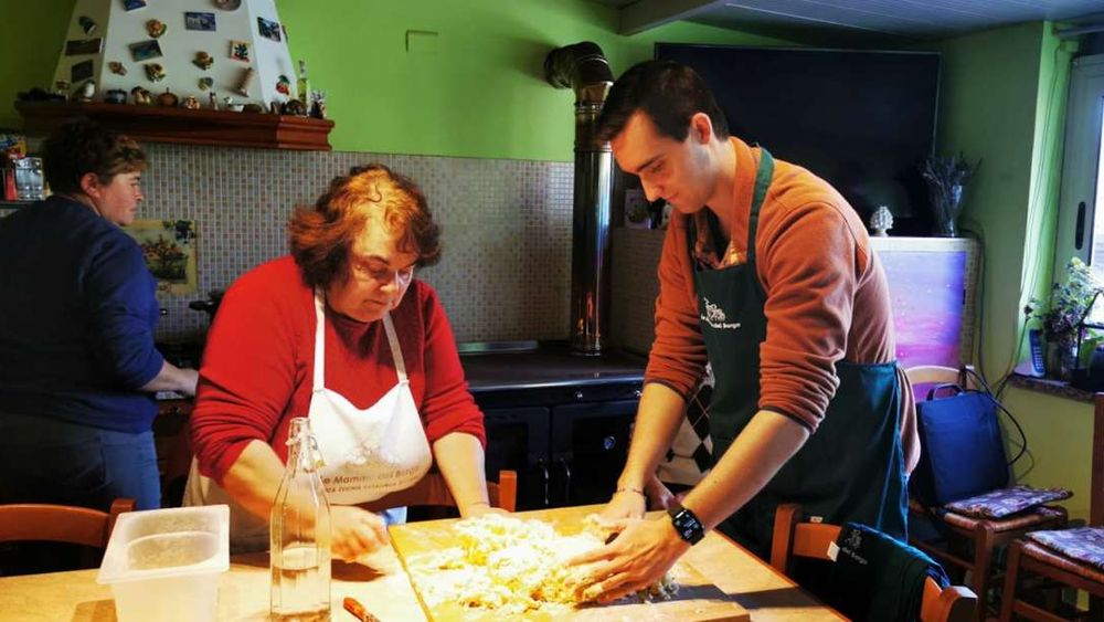 Motta Camastra: Private Cooking Class with the Mamme Del Borgo
