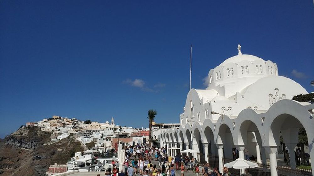Santorini: Walking Tour of Fira