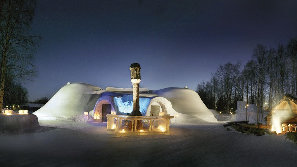 DINNER IN SNOWLAND IGLOO-RESTAURANT 26.12, Rovaniemi