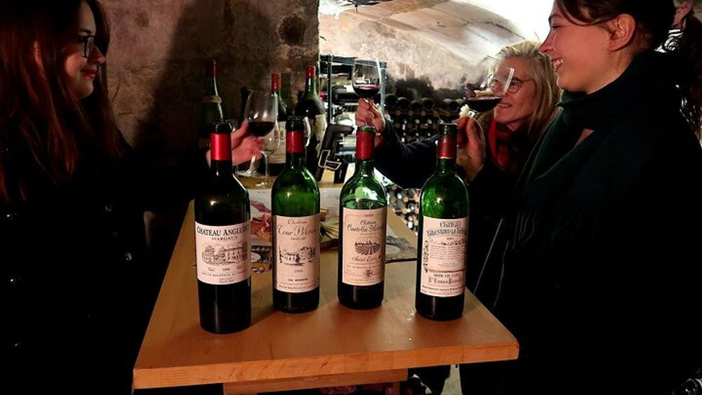 Vintage Wine Tasting in Bordeaux