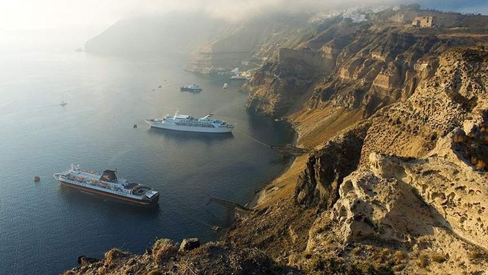 Santorini tours Famous place with greek coffe or coctail 4hour