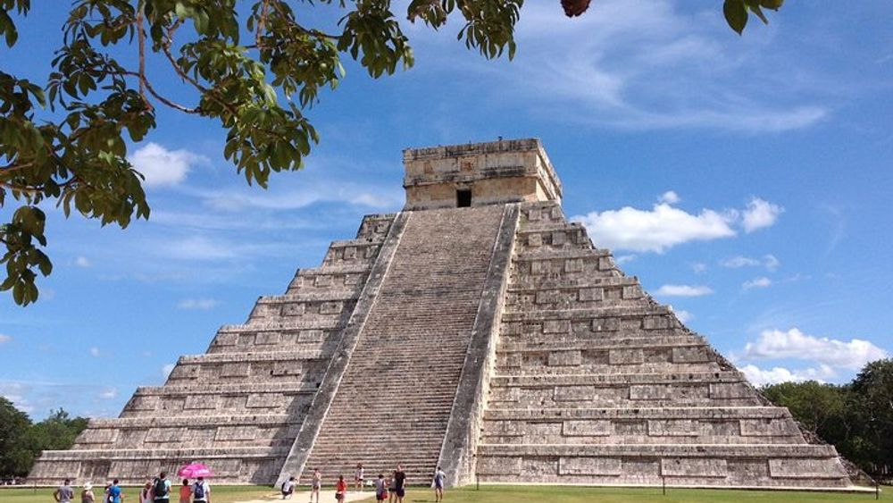 Visit to Chichen Itza, Ik Kil Cenote and Valladolid with Lunch from Cancun