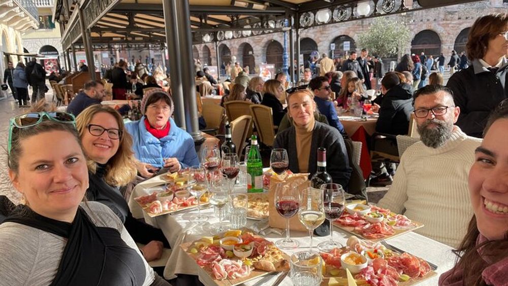 Verona Local Food Tasting and Walking Tour with Cable Car
