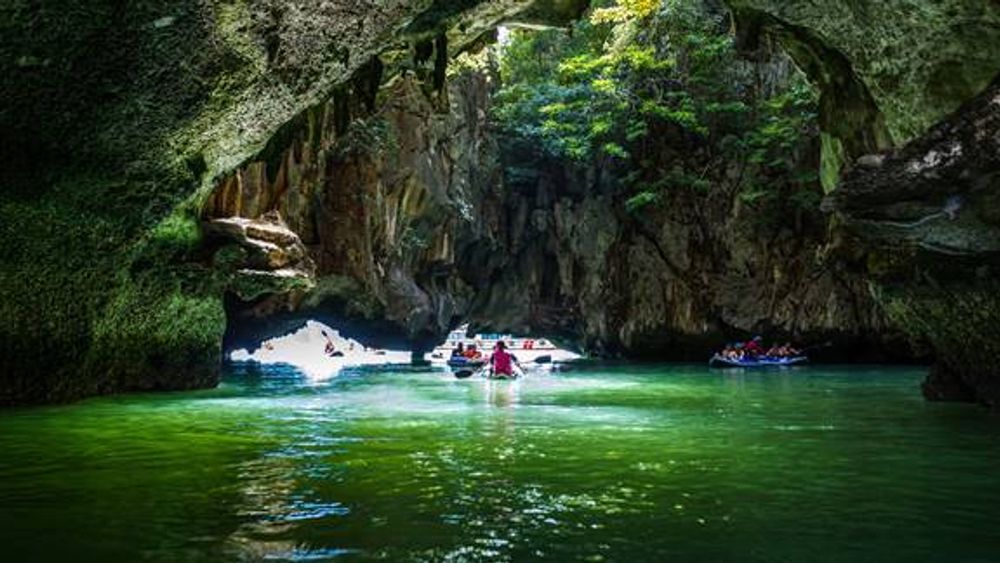 PHUKET Join Tour: James Bond 4 in 1 Canoeing in Phang Nga Bay By Luxury Boat