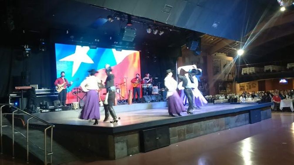 Chilean Folklore Show and Dinner with Private Transport