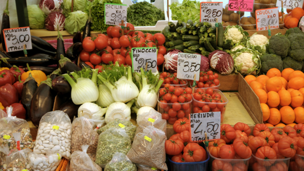 Messina: Food Market Tour and Cookery Demonstration with a Local Home Cook