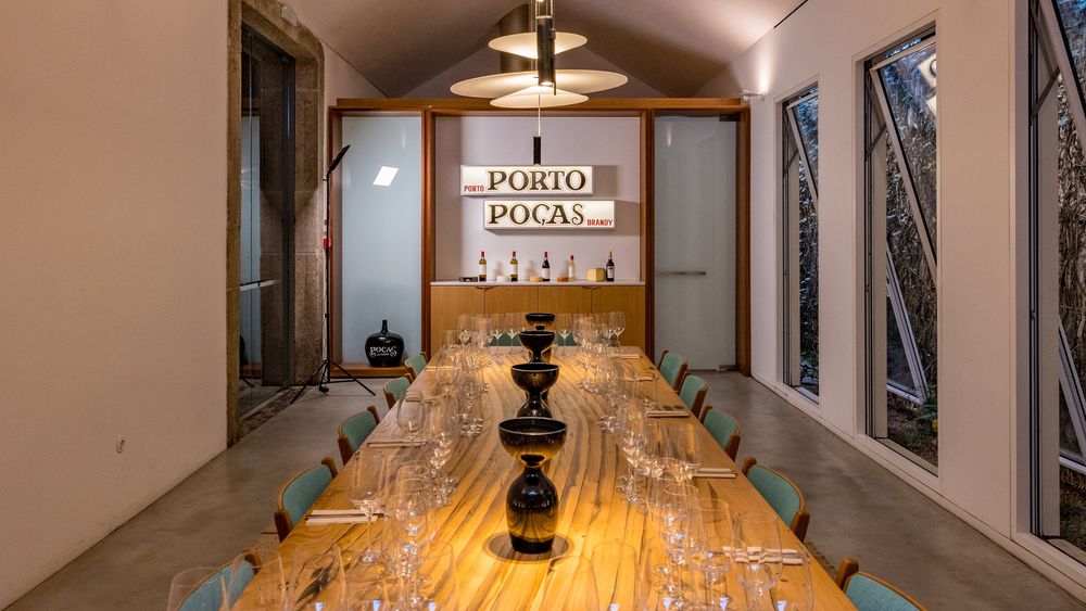 Pocos Wines: Private Guided Tour and Wine Tasting at Poças Caves