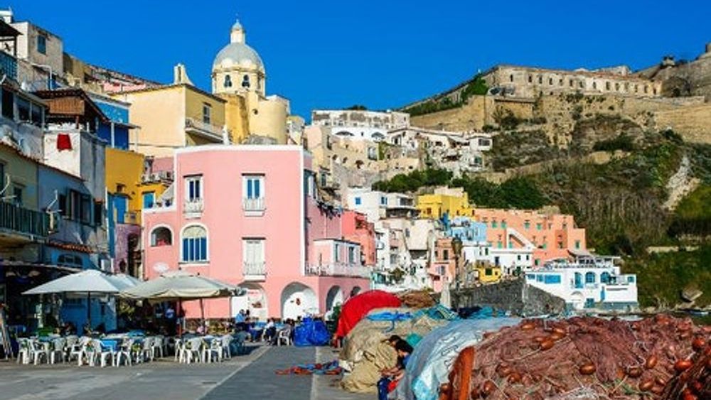 From Naples: Procida Island Day Tour (with Lunch Included)