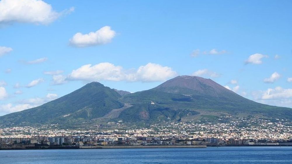 Naples: Mt Vesuvius with Winery Visit