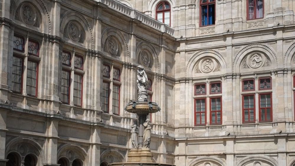 Magnificent Vienna: a Self-Guided Tour through the History, Tastes, Architecture