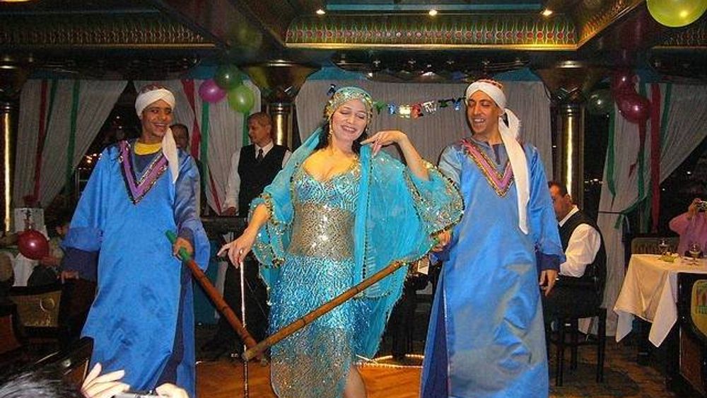 Cairo dinner Cruise with Belly dancer show
