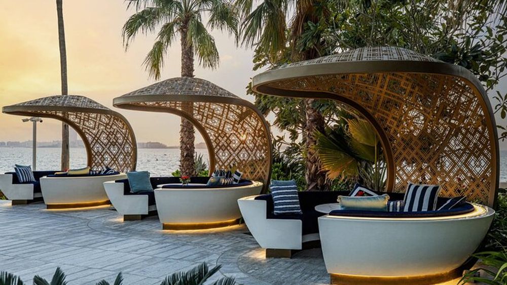 Dubai: Dining Experience in Burj Al Arab and Hotel Iconic Tour