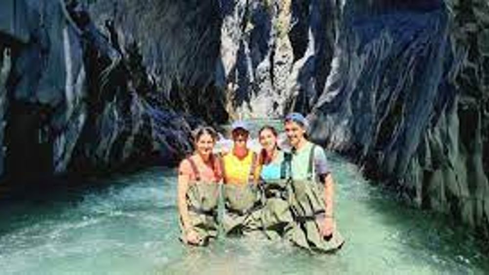Motta Camastra: River Trekking at the Alcantara Gorges and Lunch or Dinner with the Moms of the Borgo
