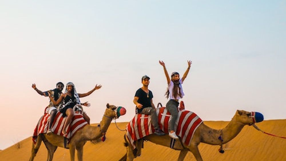 Dubai: Overnight Red Dunes Desert Safari with Dune Bashing, BBQ Dinner & Breakfast