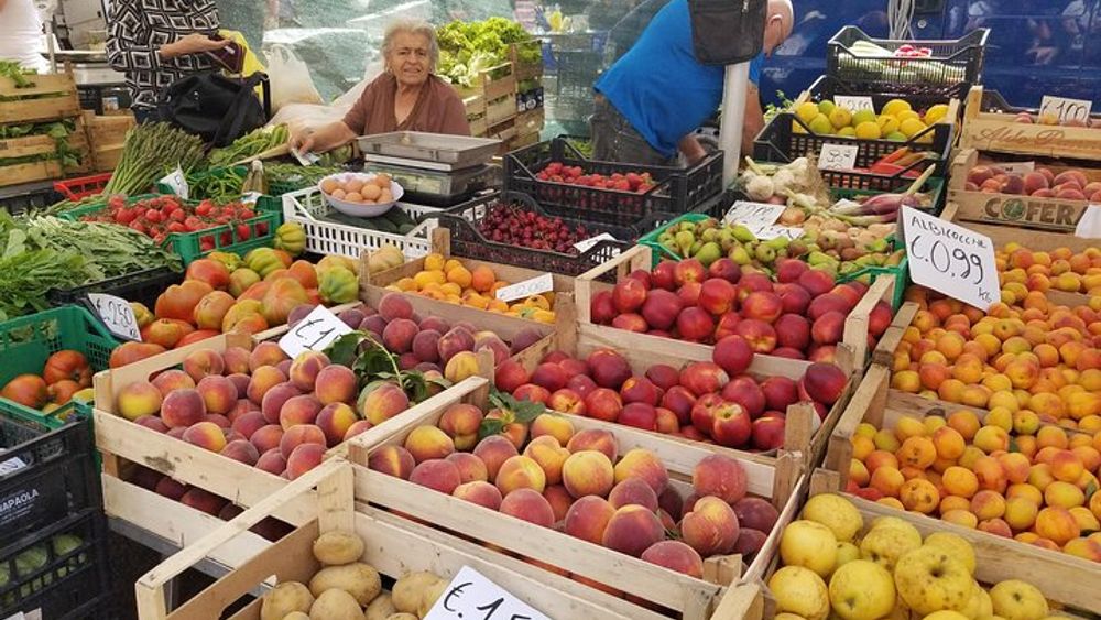 Food and wine tour of Pescara Vecchia on foot