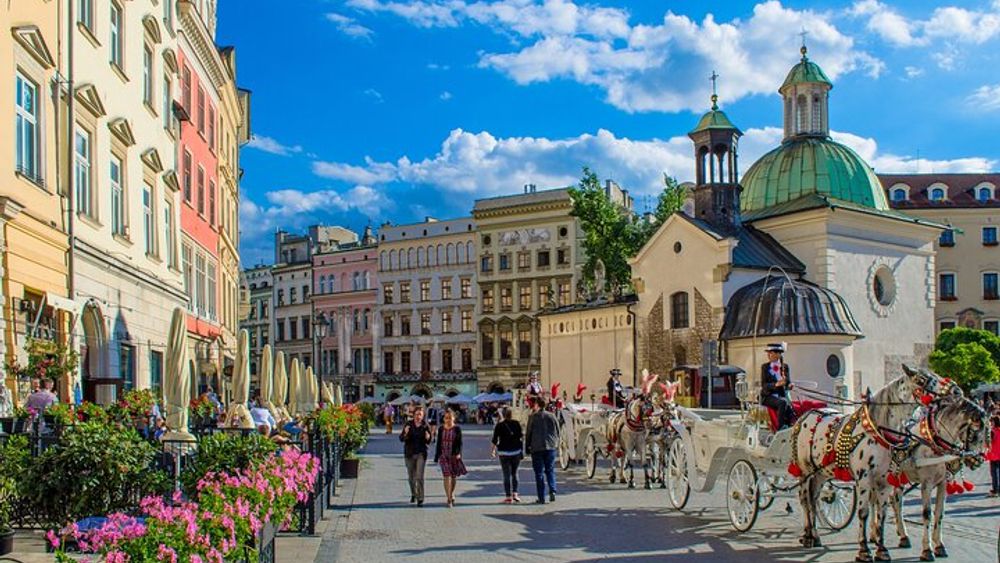 Private tour of the best of Krakow - Sightseeing, Food & Culture with a local