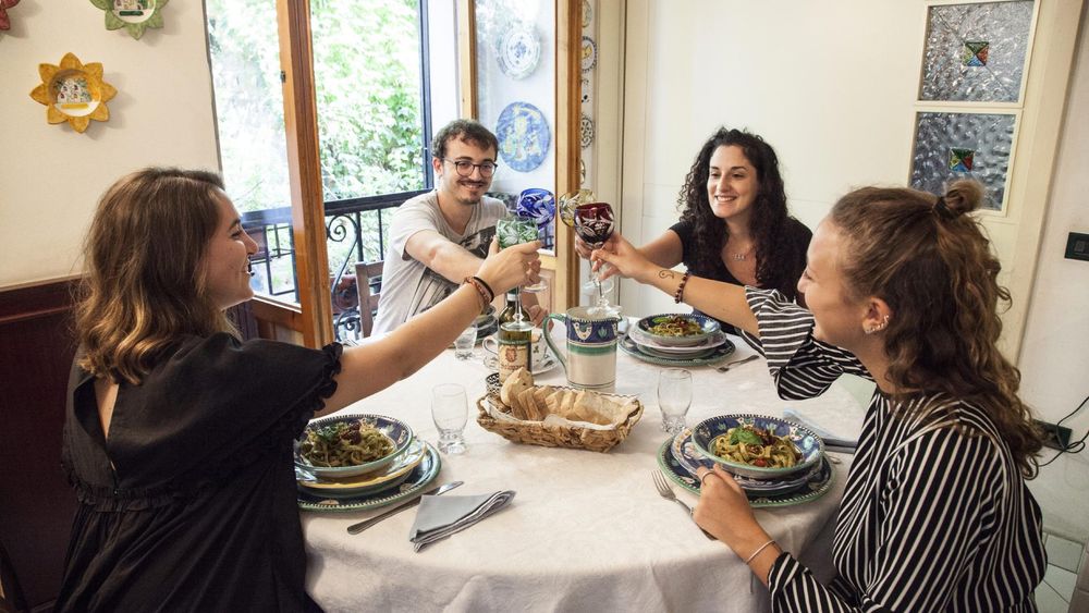 Taormina: Market Visit and Dining Experience with a Cooking Demo & Wine