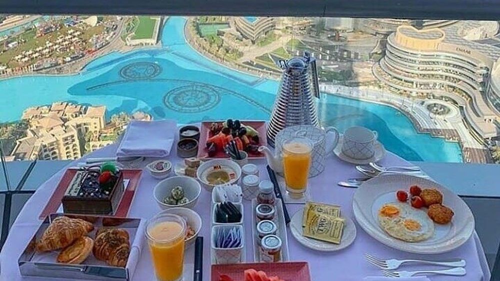 Dubai: Burj Khalifa Ticket with The Cafe Treat