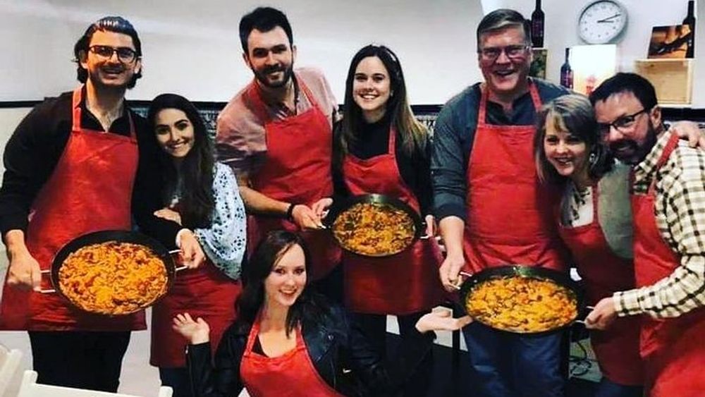 Barcelona : Paella Cooking Experience + Boqueria Market Exclusive Tour