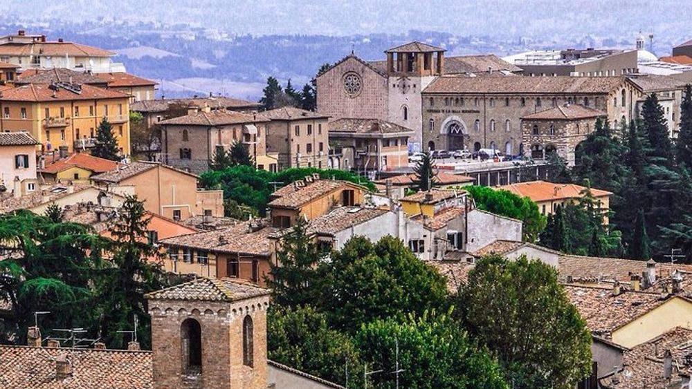 Day Trip: Perugia Private Tour with Lunch and Perugina Chocolate House