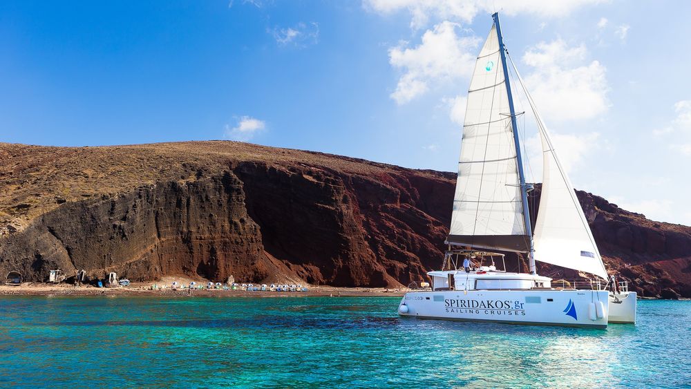 Santorini Sailing: Shared Catamaran Cruise with Meals & Drinks