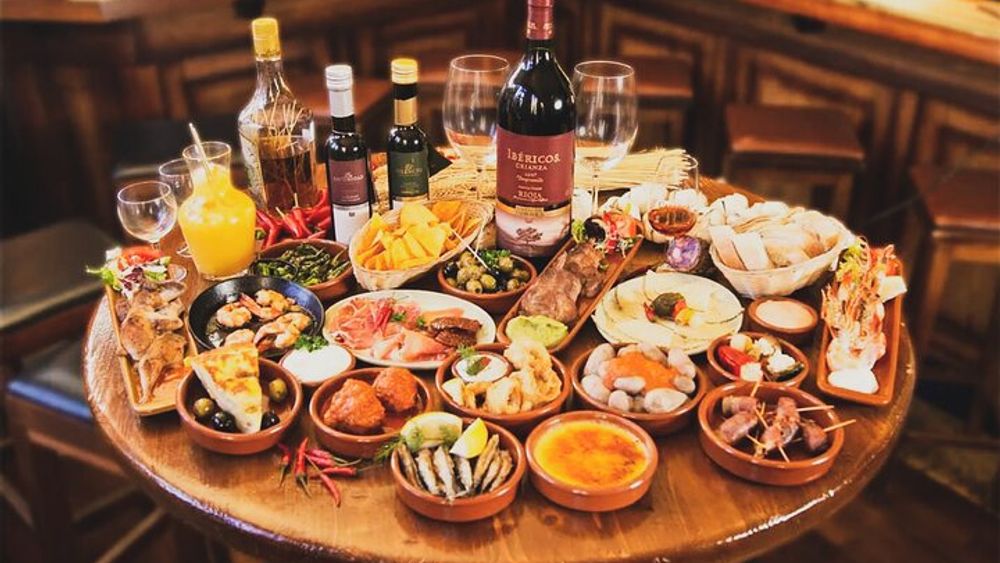 Barcelona: Tapas & Wine Tour with a Private Local Guide