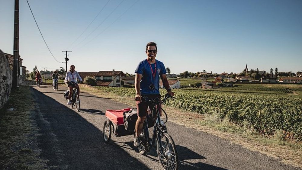 Saint-Emilion Electric Bike Day Tour with Wine Tastings & Lunch