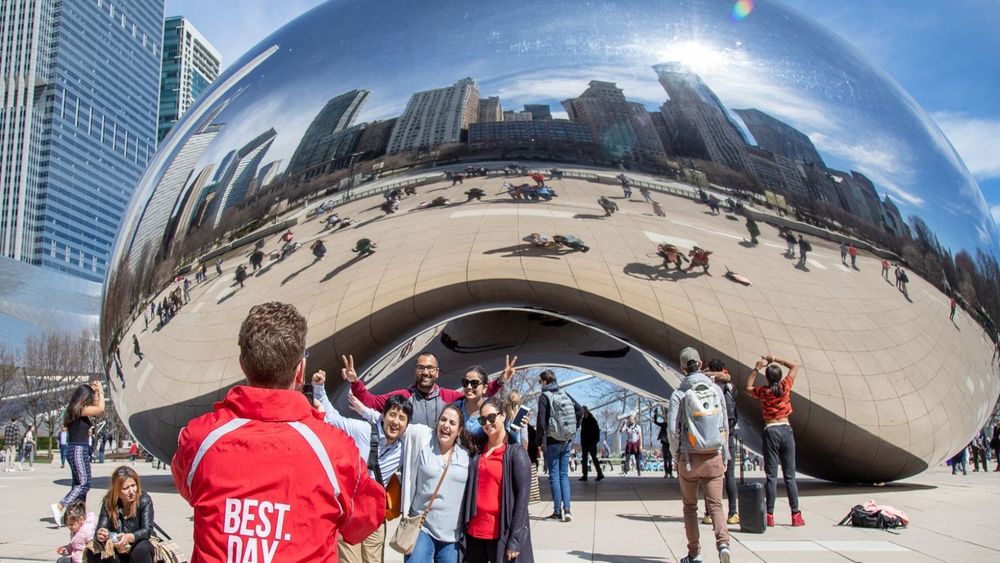 Total Chicago Tour: From Architecture to Food Experience