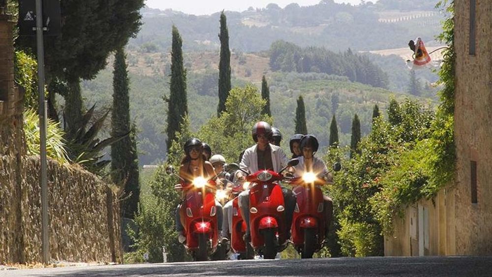 Vespa Tour in Chianti with Wine Tasting from Florence