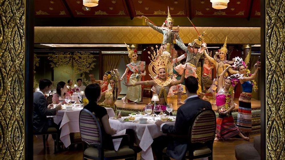 Gourmet Dining and show at the Mandarin Oriental