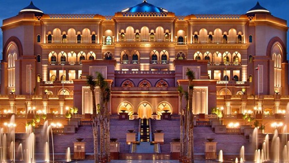 Abu Dhabi: Le Café at Iconic Emirates Palace