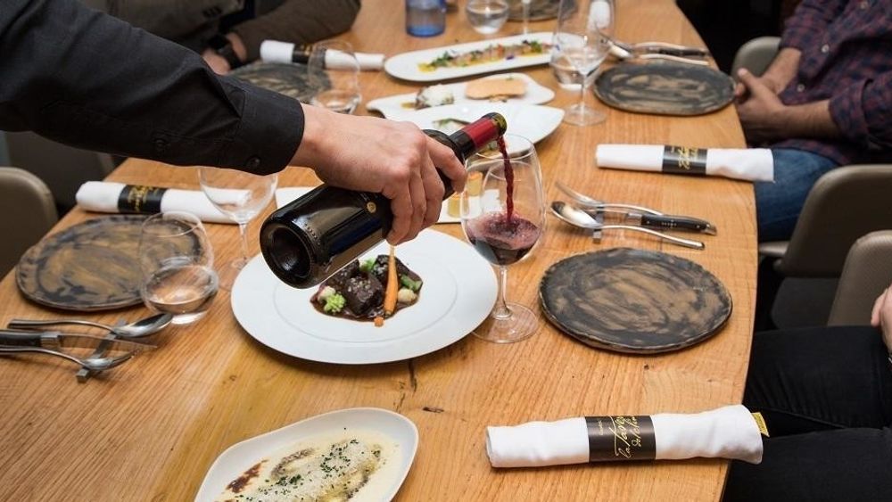 Barcelona: Wine & Gourmet Tapas Tour