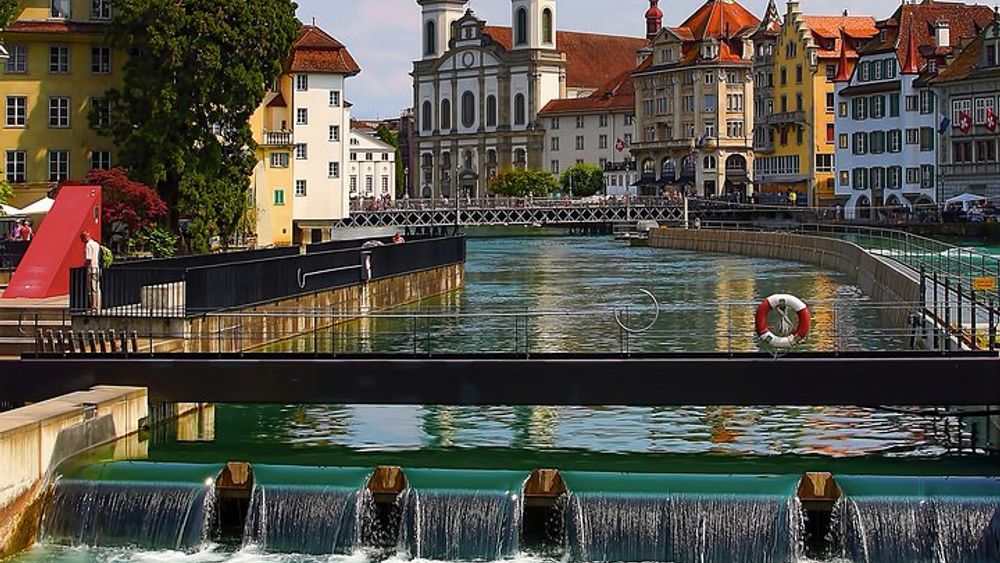 Private tour of the best of Lucerne - Sightseeing, Food & Culture with a local