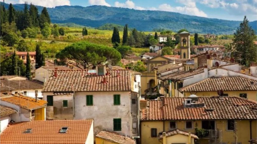 From Florence: Full Day Private Gallo Nero Wine Tour, in the Chianti Classico Region of Tuscany