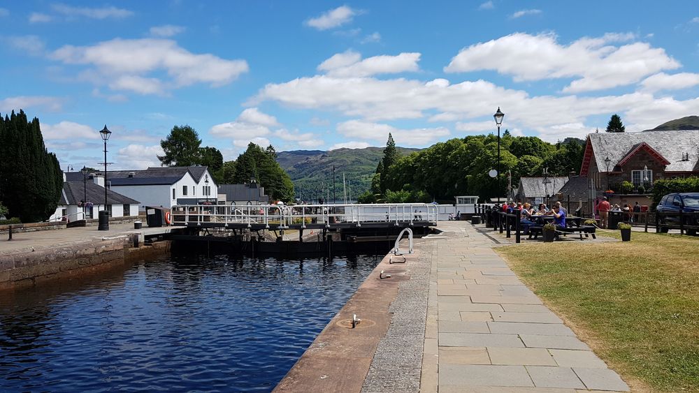 Private Loch Ness Circular and Whisky Distillery Tasting