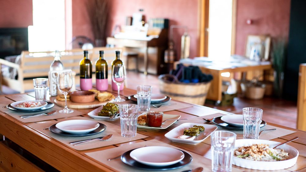 Dinning amongst olive groves: Farm-fresh flavors at your table
