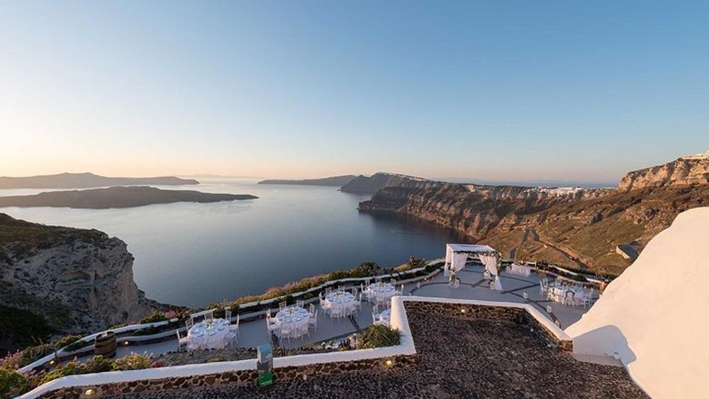 Santorini 4-Hour Private Tour including Wine Tasting, Shore Excursion