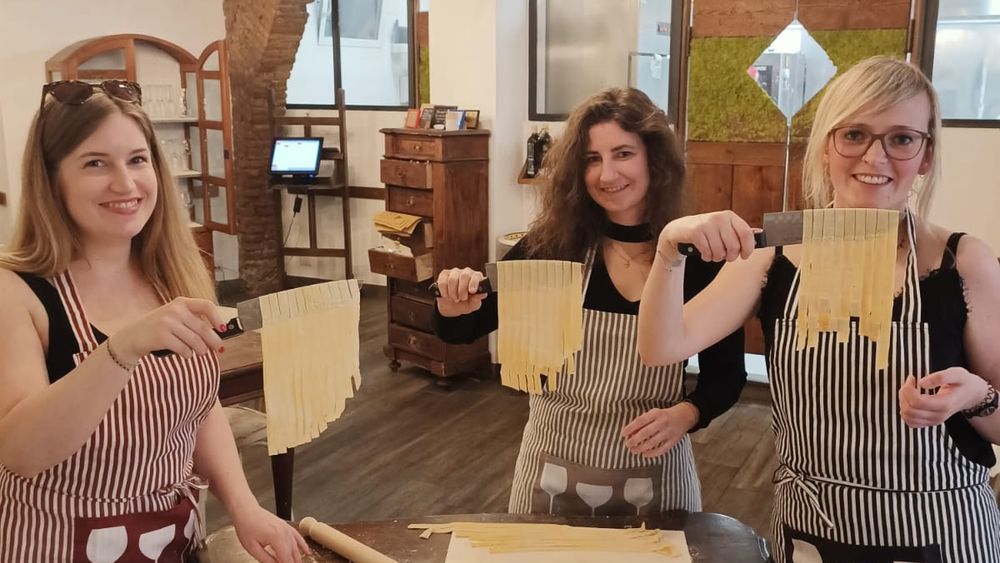 Rome Spanish Steps Cooking Class: Pasta, Tiramisu & Wine